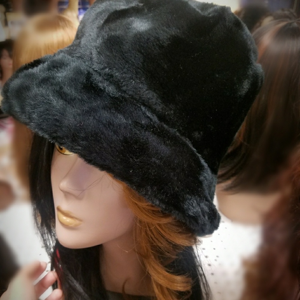 Faux Fur bucket hat